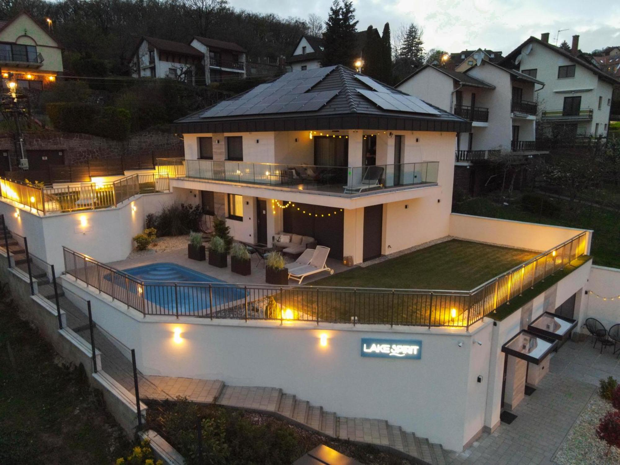 Lake Spirit Boutique Apartments Balatonalmadi Exterior photo