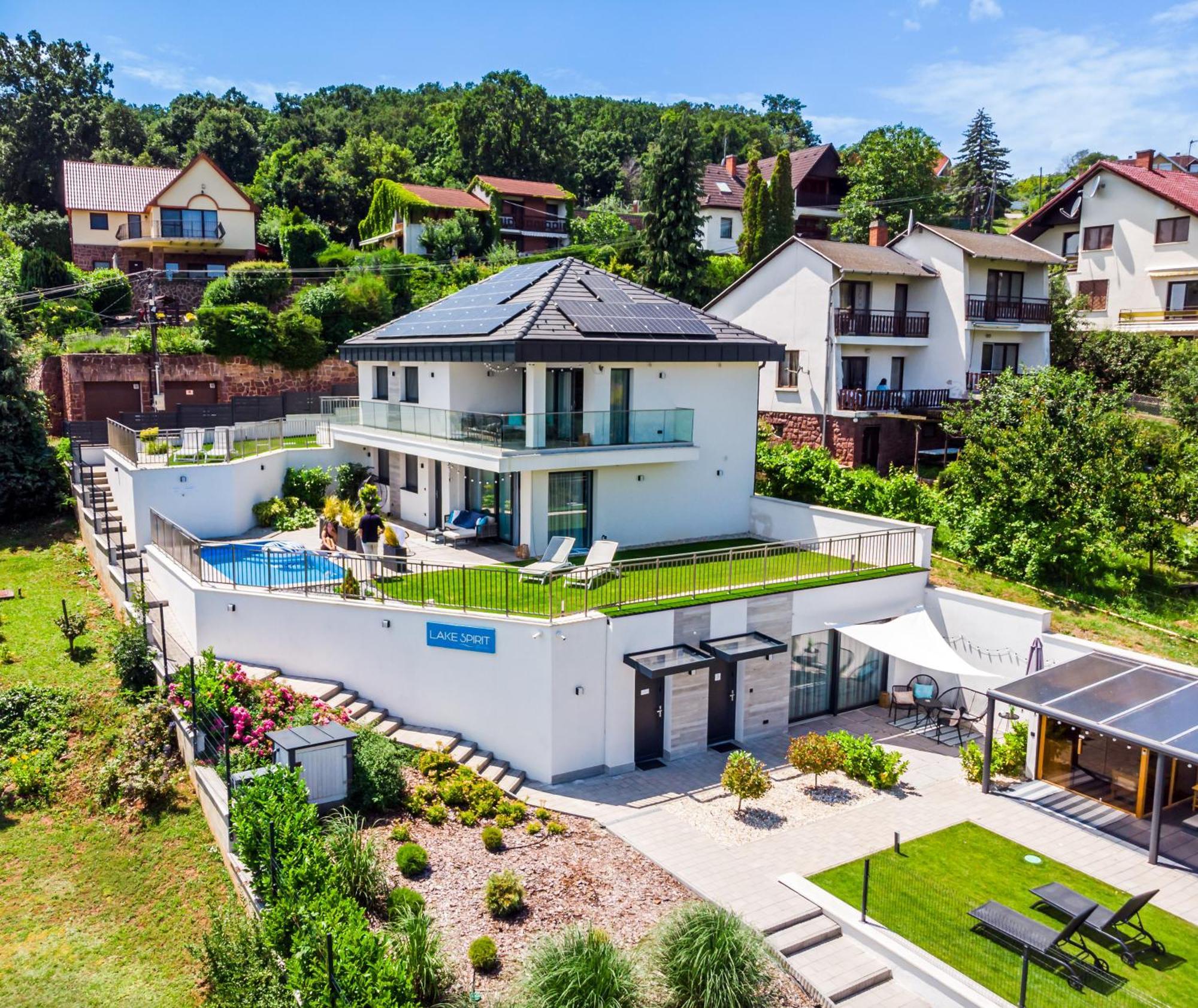 Lake Spirit Boutique Apartments Balatonalmadi Exterior photo